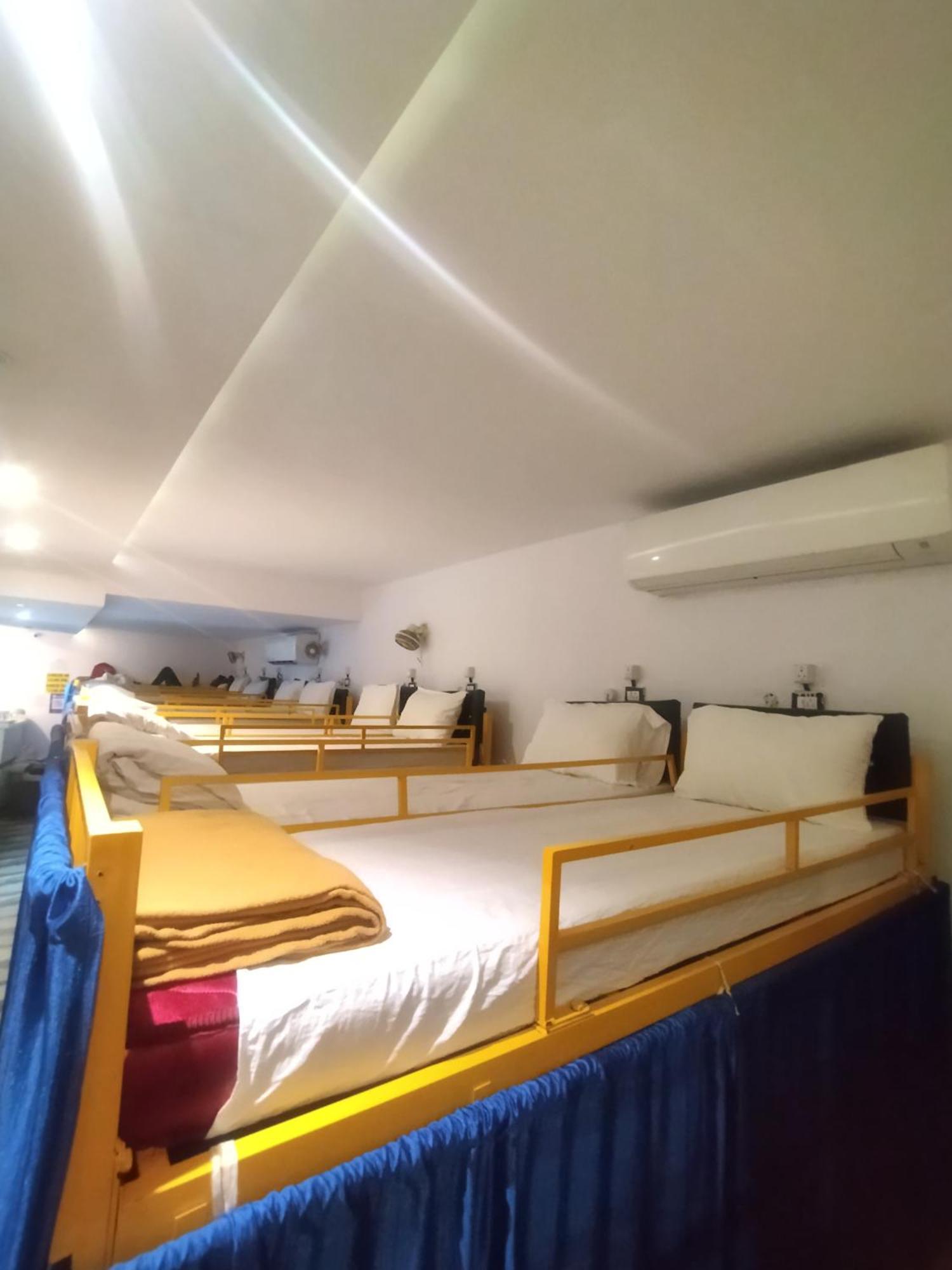 מומביי New Mango Dormitory מראה חיצוני תמונה